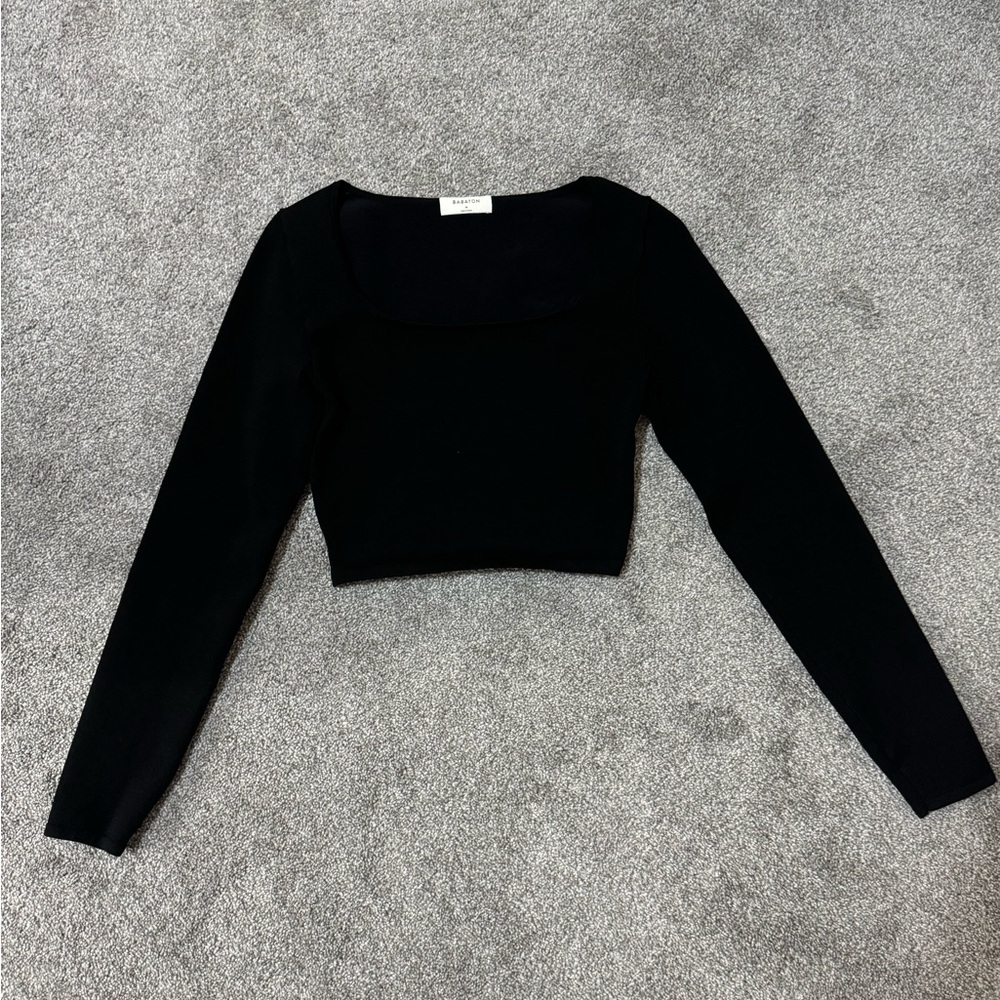 Aritzia Babaton Sculpt Knit Prominence Long Sleeve in Black - Size M
